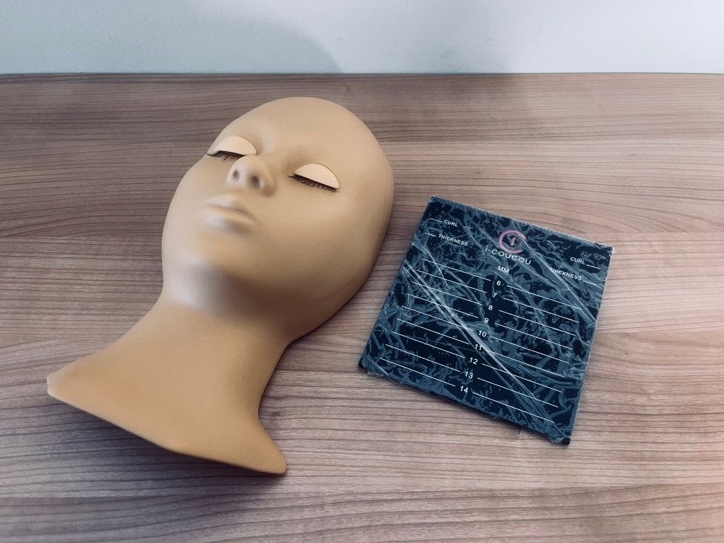 Oefenhoofd voor wimperextensions met meetplaat, Ophalen of Verzenden, Zo goed als nieuw, Meerdere media