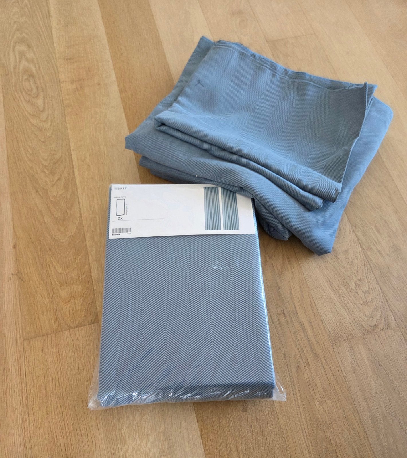 IKEA TIBBAST Gordijnen - 2 sets, lichtblauw, IKEA, Ophalen, Nieuw