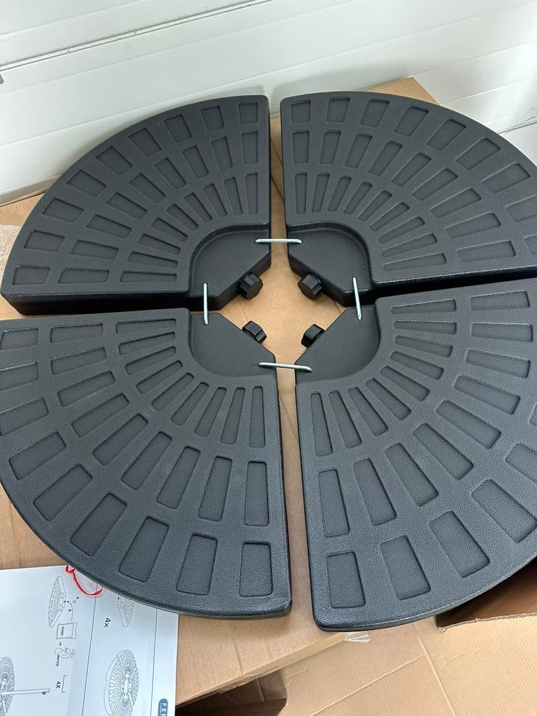 Vulbare parasol voet / tegels voor zweefparasol, Tuin en Terras, Parasols, Albert Plesmanweg 84, Feel Furniture, Ophalen of Verzenden