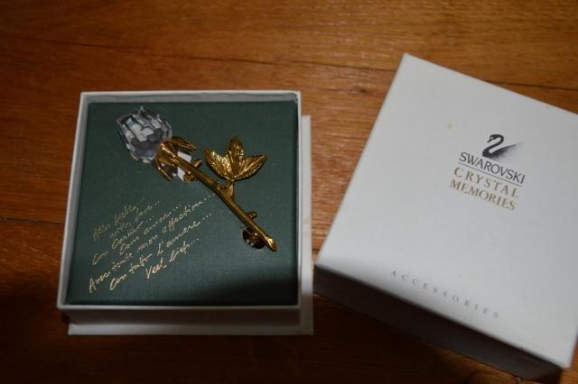 NIEUW Swarovski broche, Ophalen of Verzenden, Nieuw, Goud, Overige materialen
