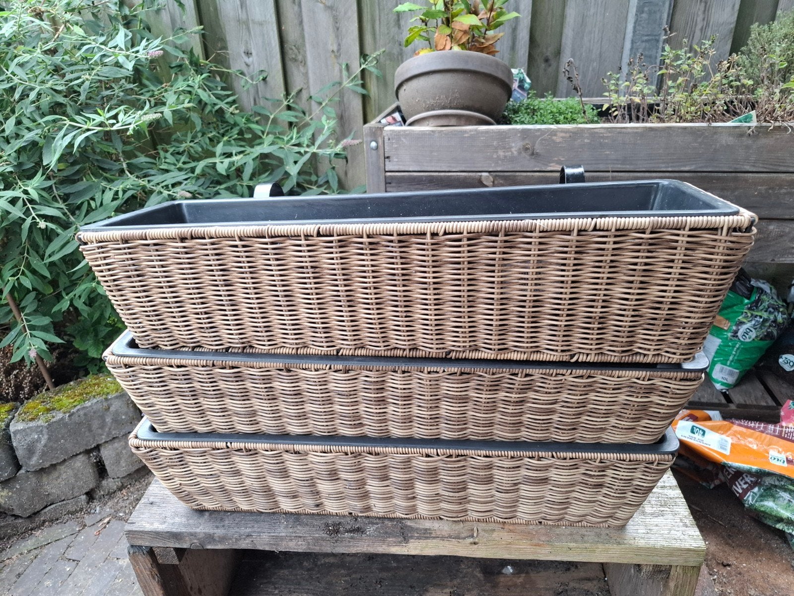 3 mooie hangbakken met uitneembare bak, Ophalen, Kunststof, Minder dan 30 cm, Zo goed als nieuw
