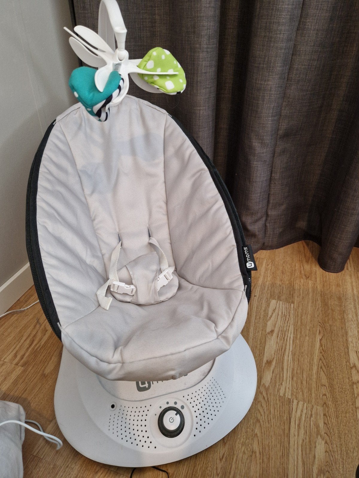 4moms MamaRoo automatische babywipper, Kinderen en Baby's, Wipstoeltjes, Ophalen of Verzenden, Zo goed als nieuw