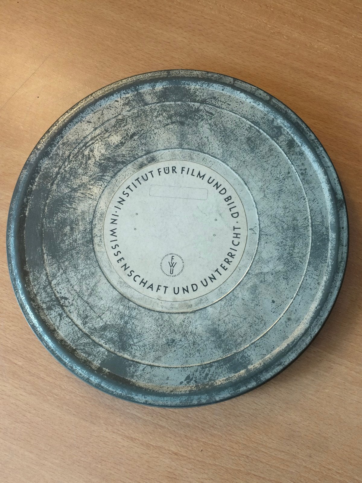 16mm filmrol met blik van Institut für Film und Bild, Audio, Tv en Foto, Filmrollen, Ophalen of Verzenden