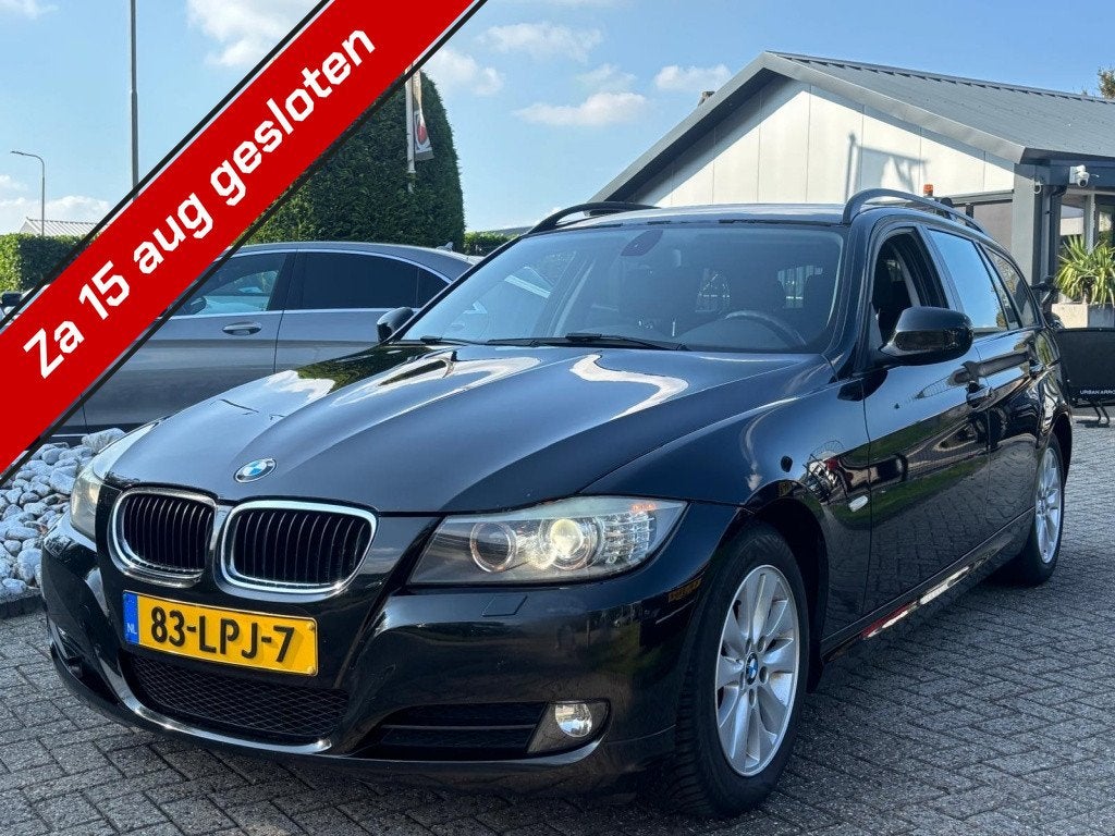 BMW 3 Serie Touring 318i Sport 2010 Zwart Xenon Navi, Euro 5, Zwart, Origineel Nederlands, Handgeschakeld