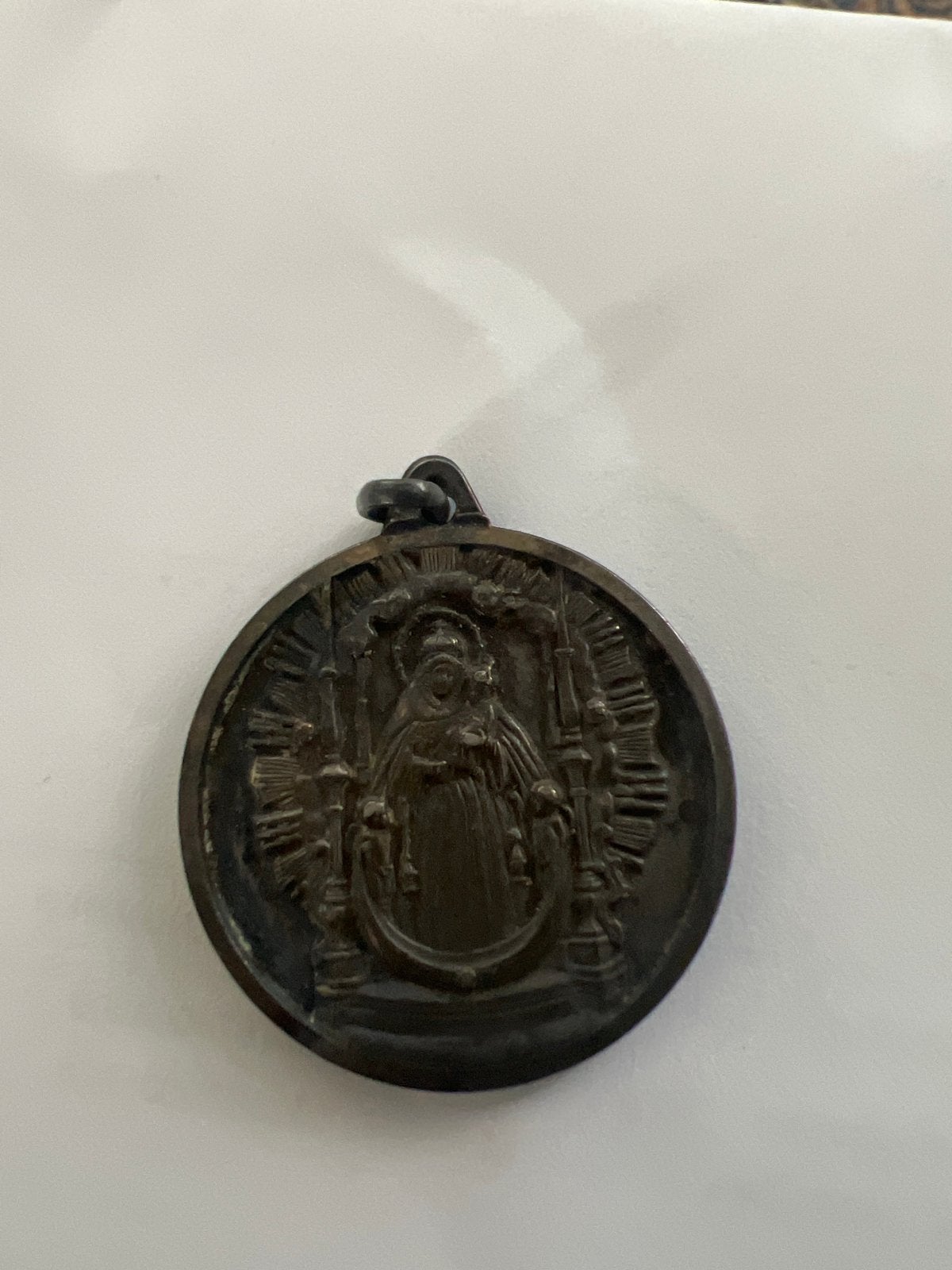 Antieke religieuze medaille - Maria met kind, Antiek en Kunst, Ophalen of Verzenden