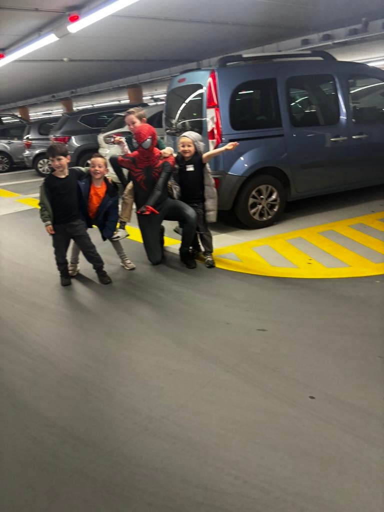 Spiderman mascotte ‼️Actie‼️, Ophalen, Zo goed als nieuw, Overige