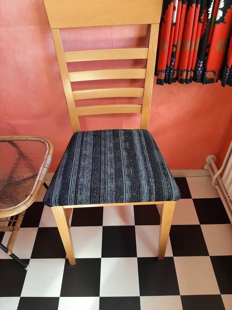 Klassiek zitje met 2 stoelen en tafeltje, Huis en Inrichting, Stoelen, Ophalen, Gebruikt, Twee, Overige kleuren
