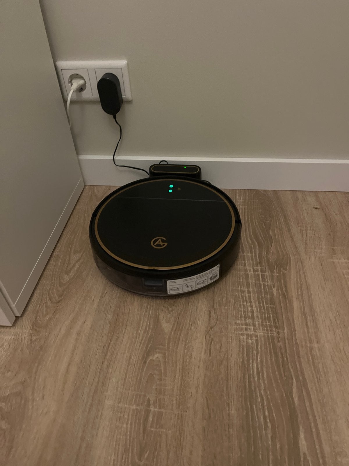 Robotstofzuiger met oplaadstation, Gebruikt, Robotstofzuiger, Reservoir, Oplaadstation