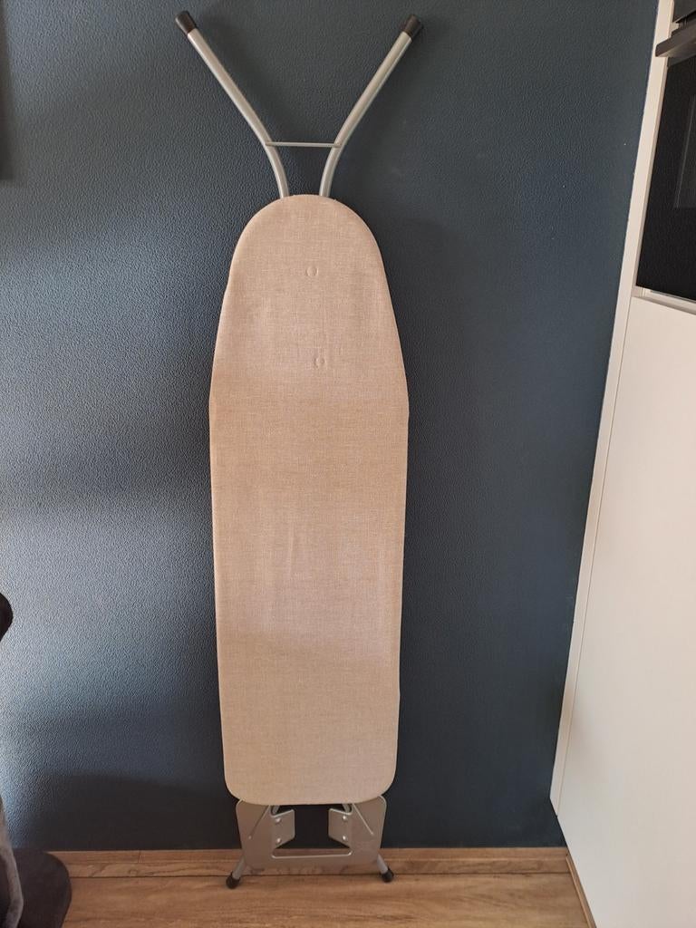Strijkplank - Compact en Handig, Ophalen, Gebruikt