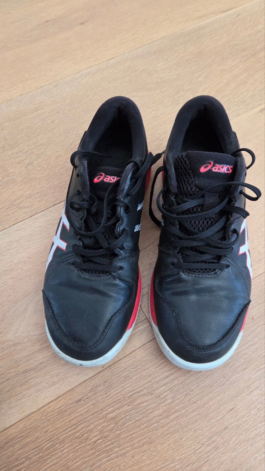 hockeyschoenen Asics maat 38, Ophalen of Verzenden, Zo goed als nieuw, Schoenen