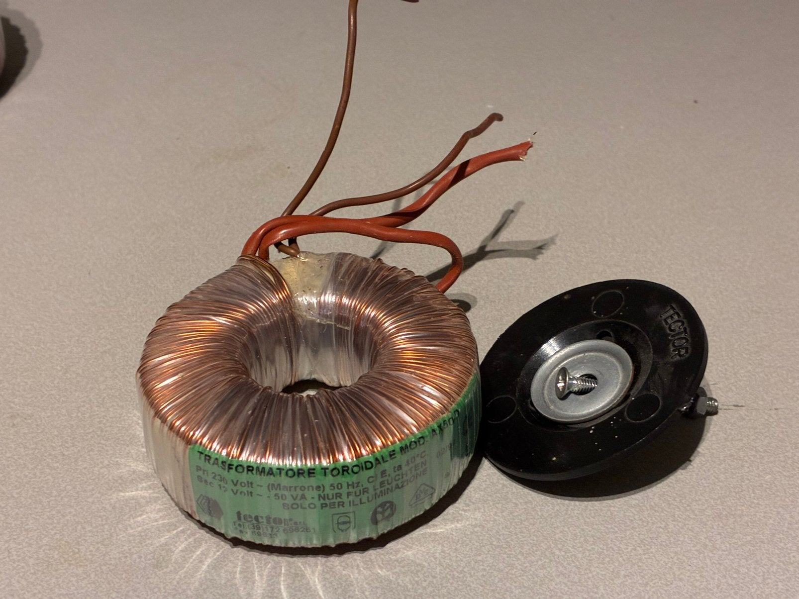 Ringkern transformator Tector, Hobby en Vrije tijd, Elektronica-componenten, Ophalen of Verzenden, Gebruikt