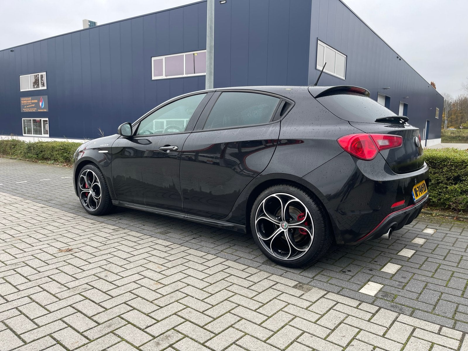 Alfa Romeo Giulietta Veloce 1.750 TBI TCT AUT 2018 Zwart, 15 km/l, Zwart, 1000 kg, 500 kg
