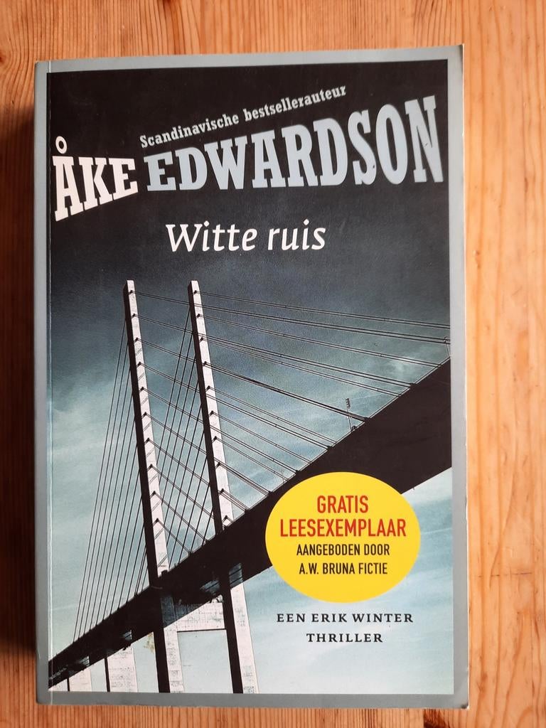 Witte ruisddor Åke Edwardson, Ophalen of Verzenden, Zo goed als nieuw, Scandinavië