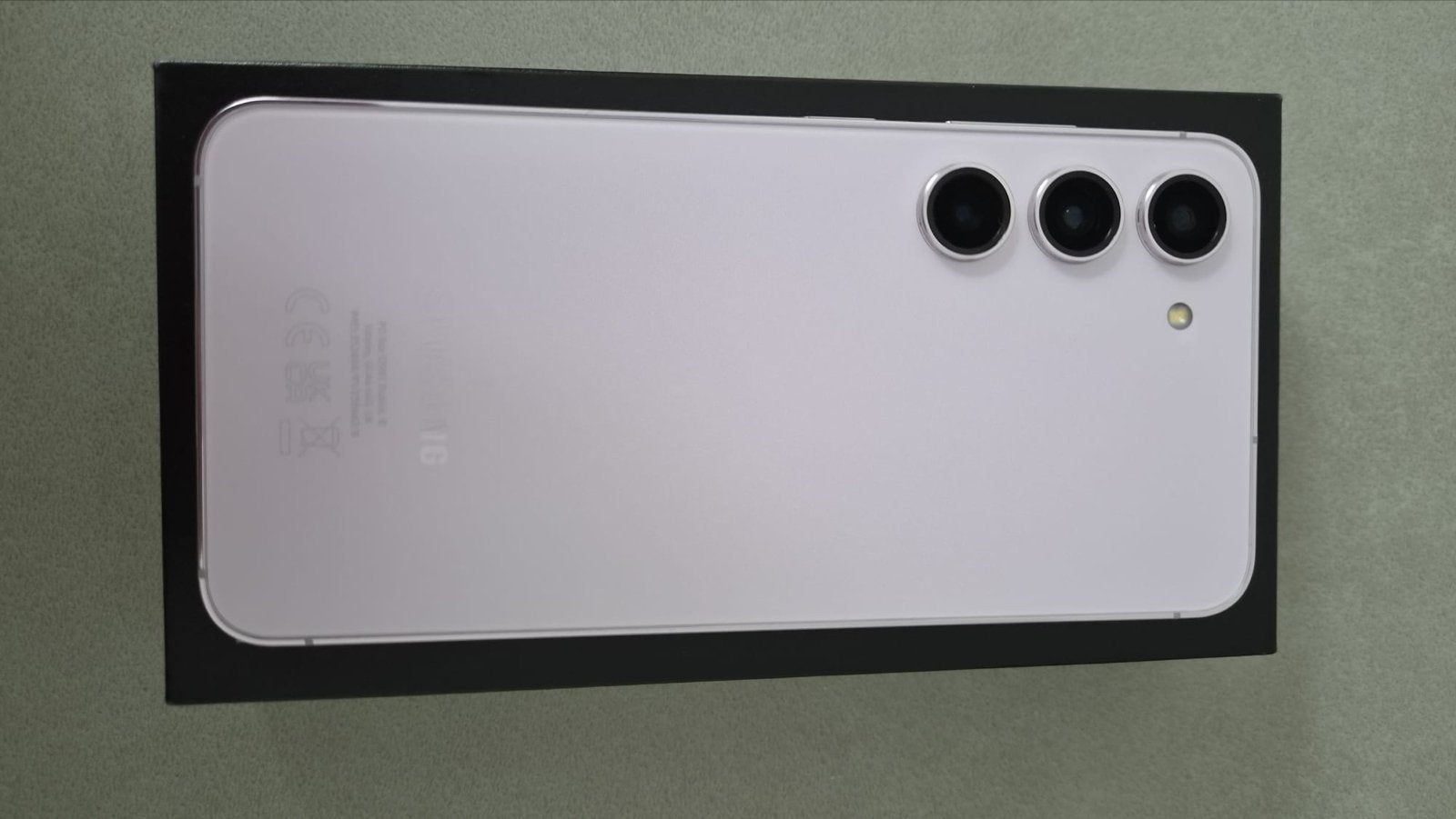 Foto 3 van Samsung Galaxy S23 128GB Roze