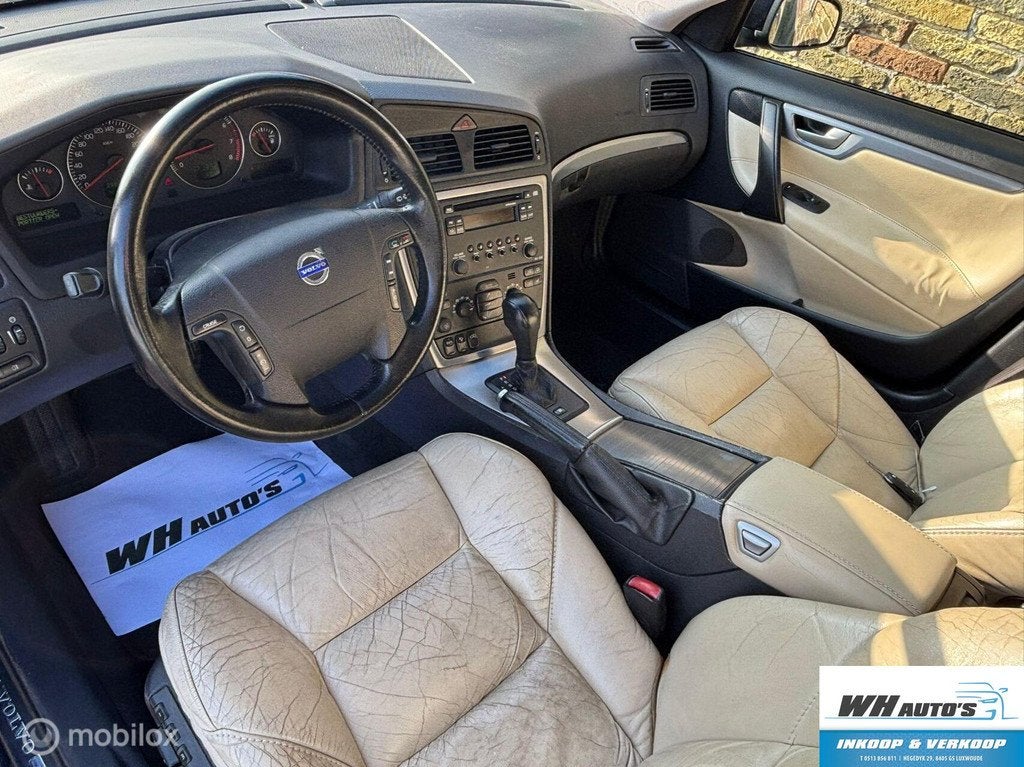 Volvo V70 2.5T Momentum, Auto's, 1525 kg, Blauw, 2521 cc, 209 pk