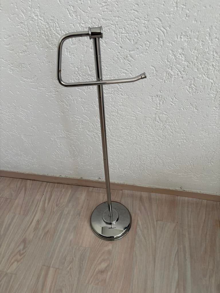 IKEA BALUNGEN vrijstaande toiletrolhouder chroom, Huis en Inrichting, Ophalen of Verzenden, Zo goed als nieuw, Overige kleuren