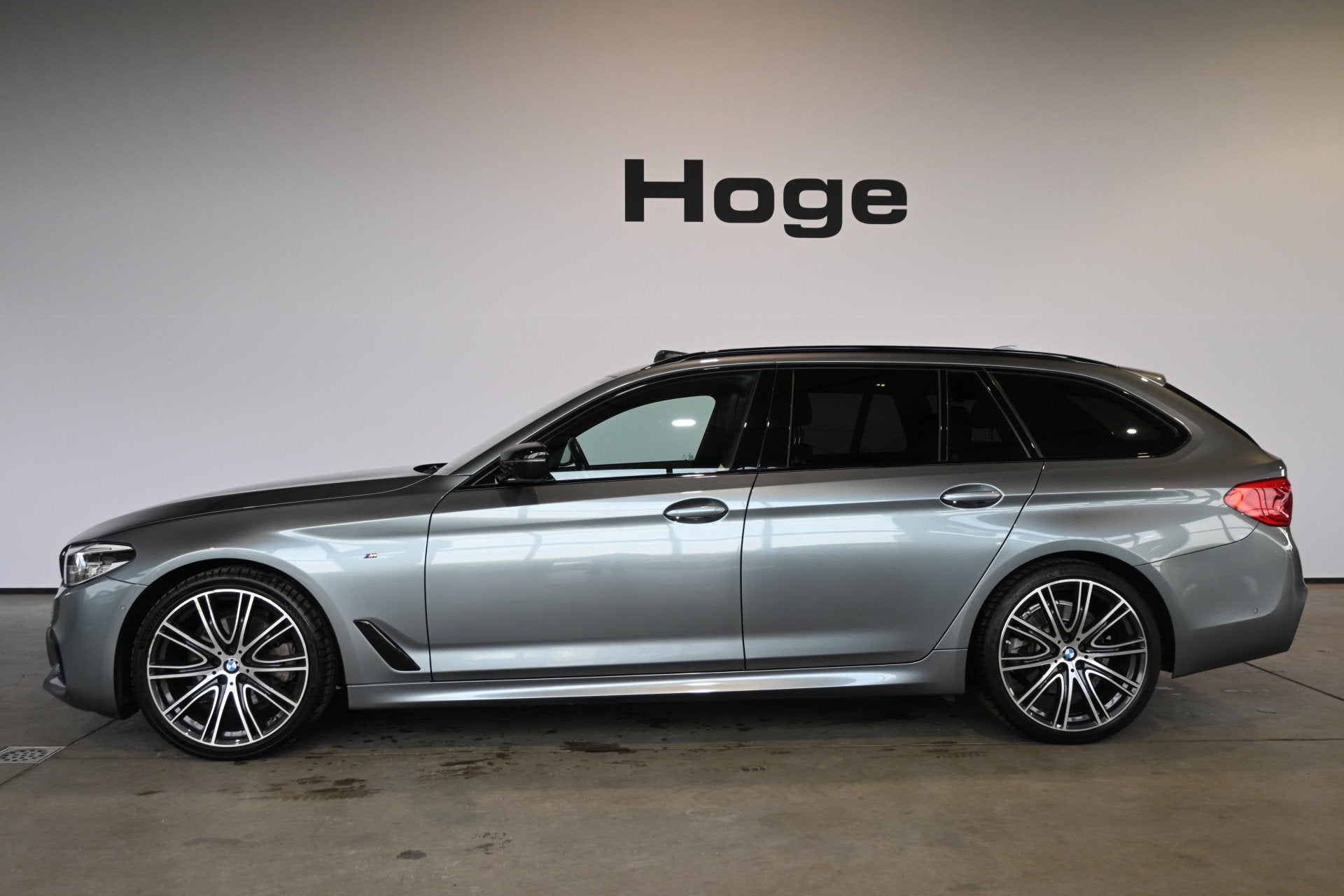 BMW 5 Serie Touring 520i High Executive M Sport Automaat Nav, Auto's, 1998 cc, Achterwielaandrijving, 4 cilinders, 184 pk