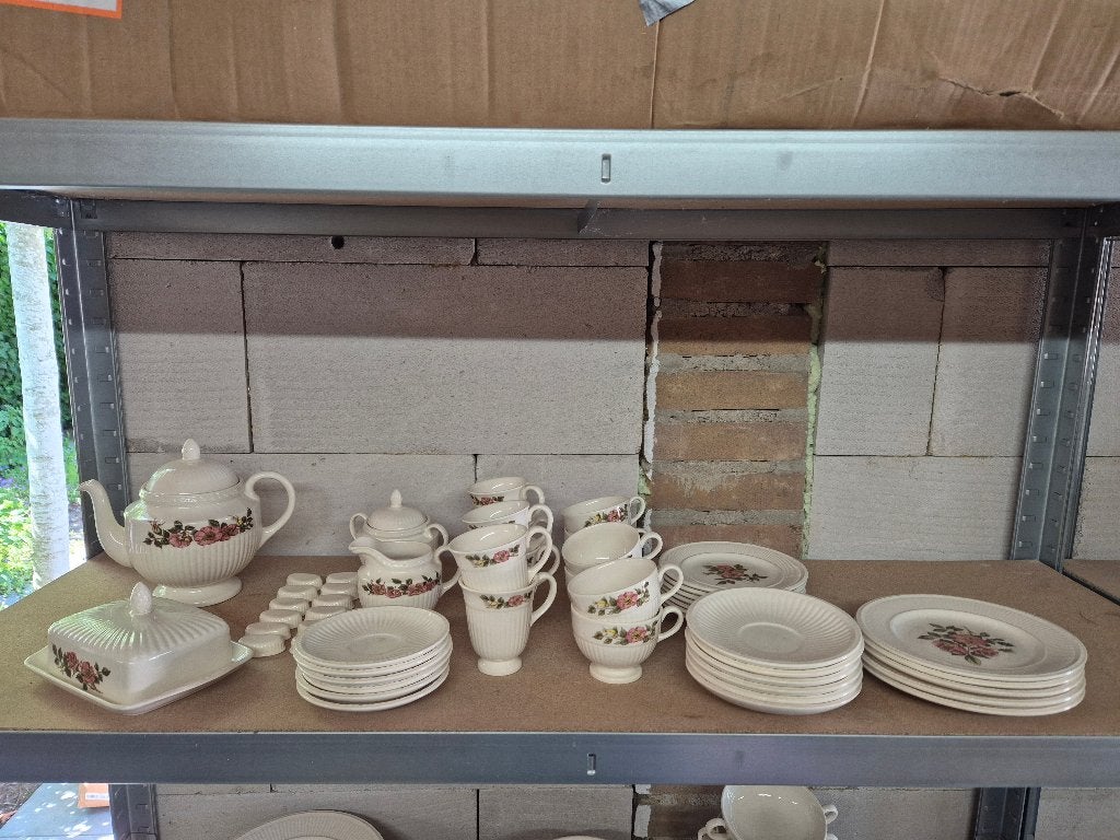 Uitgebreid Wedgwood "Briar Rose" servies - Zo goed als nieuw, Ophalen, Vintage, Zo goed als nieuw, Wedgwood