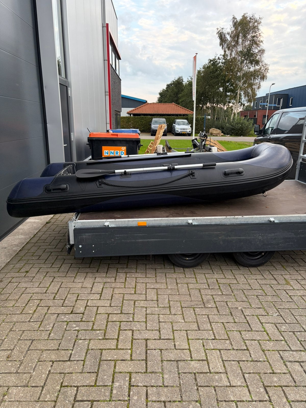 Foto 4 van Unieke vetus rubberboot met 8pk motor