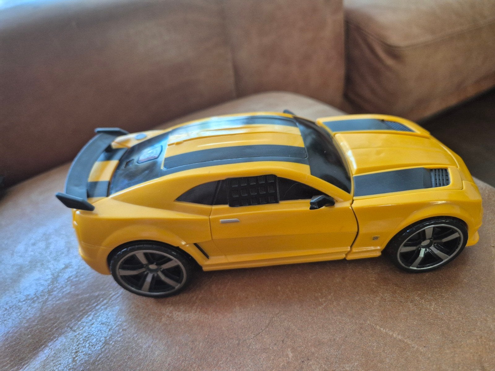 Transformers Bumblebee actiefiguur - Geel, Overige generaties, Ophalen of Verzenden, Gebruikt