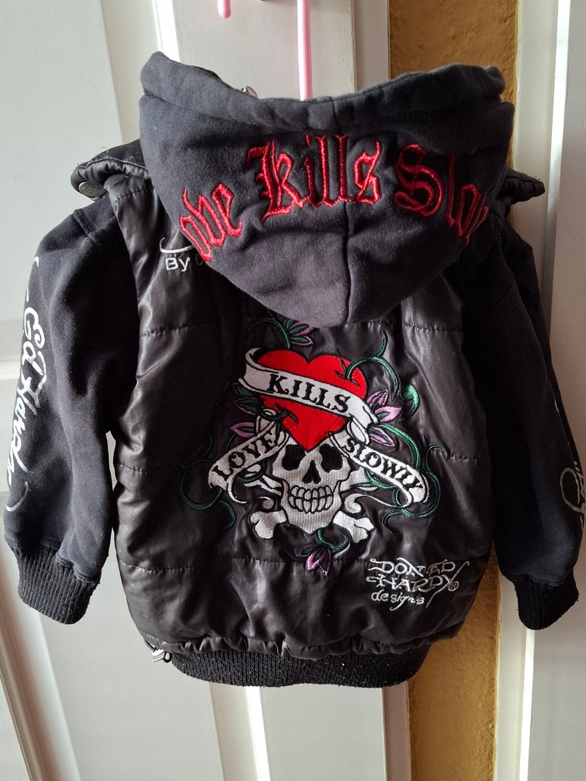Ed Hardy jas zwart jacket maat 104, Ed Hardy, Jongen of Meisje, Ophalen of Verzenden, Zo goed als nieuw