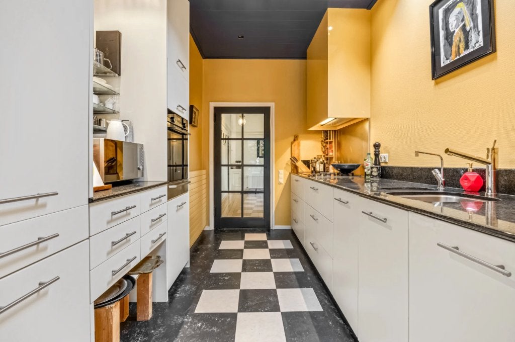 Complete keuken inclusief apparatuur – wegens verbouwing, Ophalen, Gebruikt, Wit, Graniet of Steen