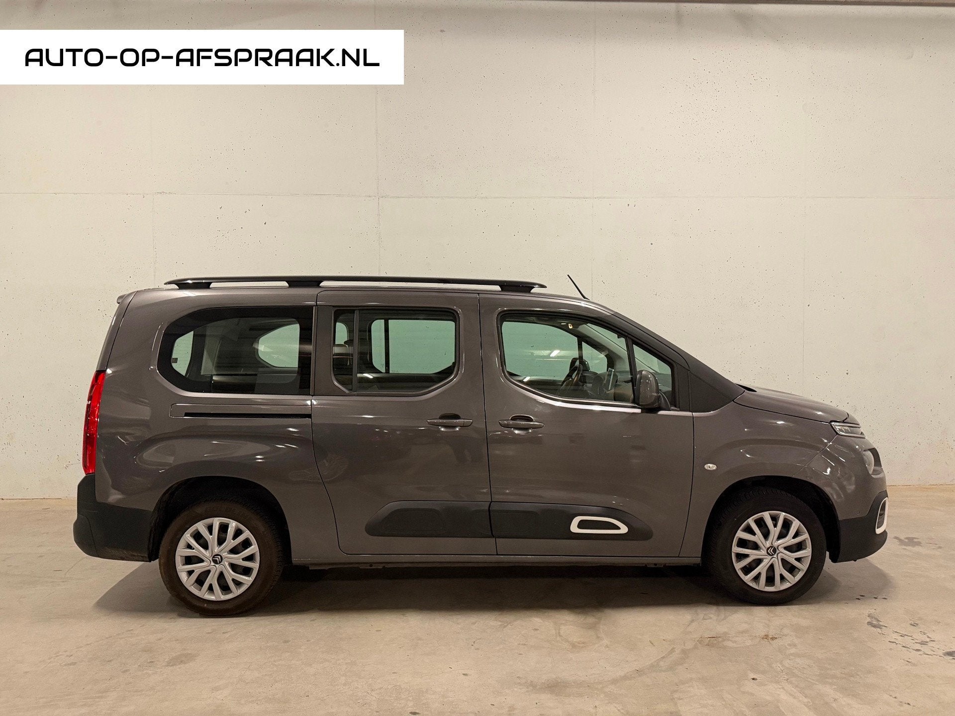 Citroen Berlingo XL 1.2 Automaat Navi Camera Cruise Airco PD, Auto's, Citroën, Gebruikt, Euro 6, 1199 cc, 1457 kg