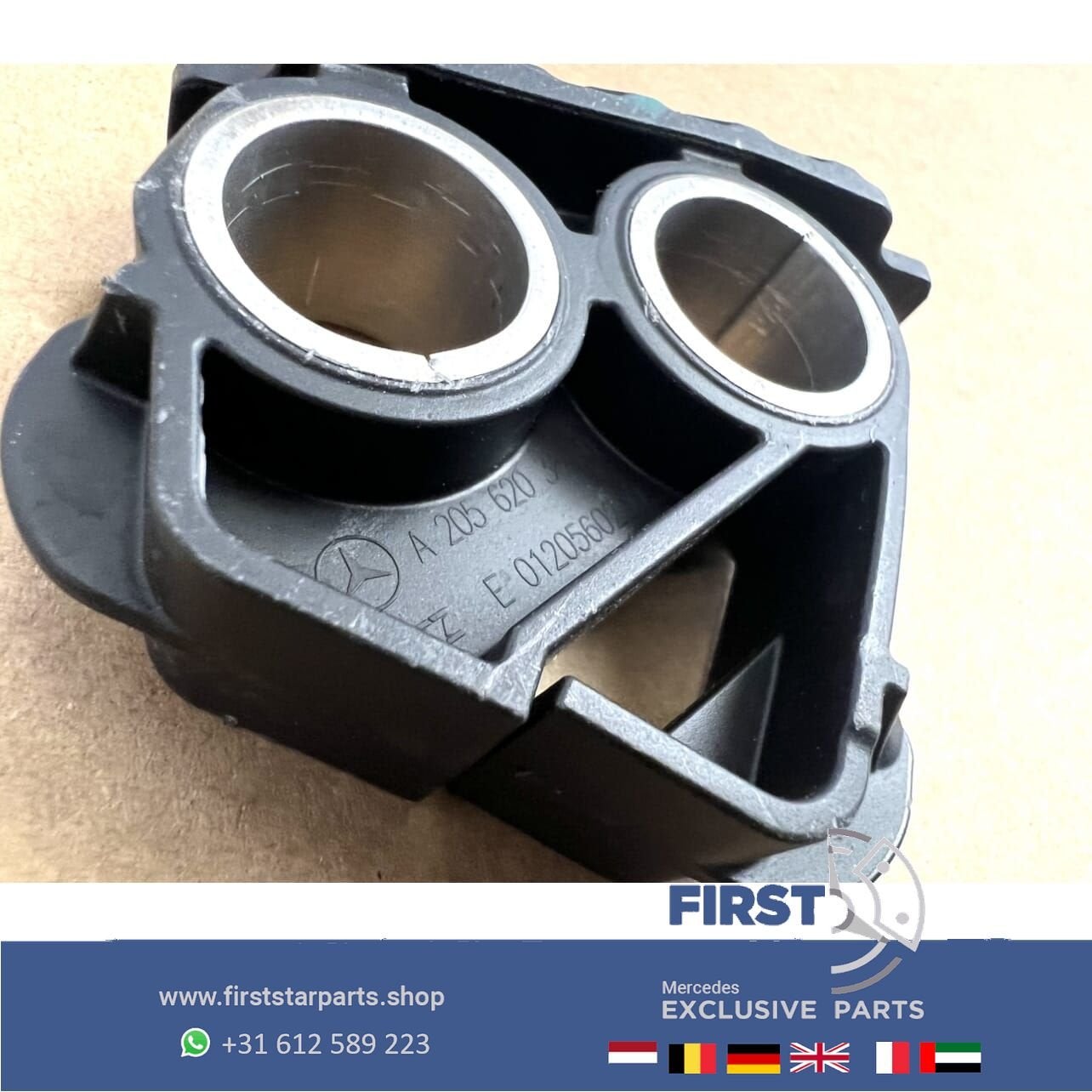 W205 C63s AMG FRONT HOUDER SET LINKS+RECHTS Mercedes C Klass, Gebruikt, -, Ophalen of Verzenden, -