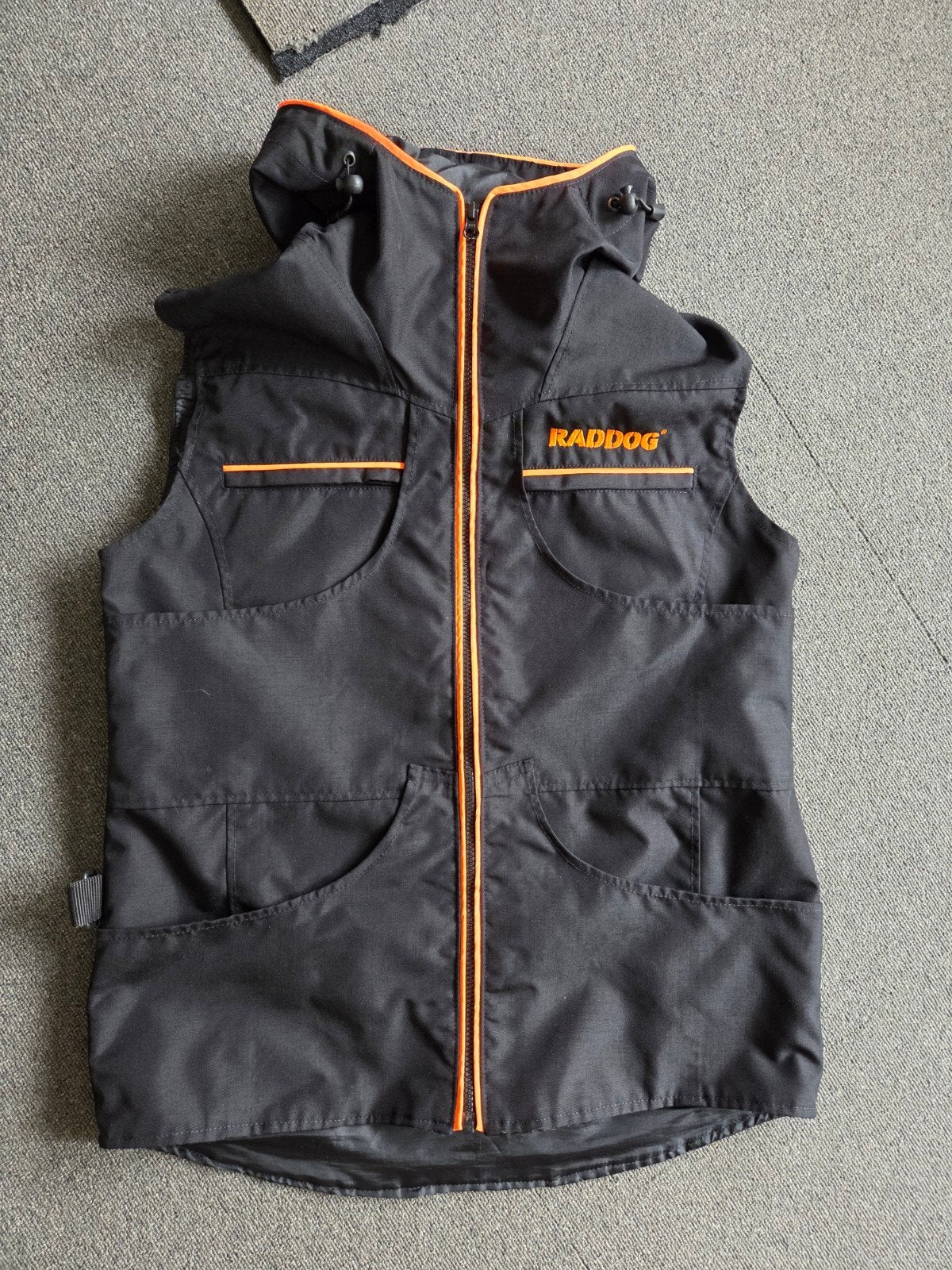 Hondentraing bodywarmer, Kleding | Heren, Bodywarmers, Ophalen of Verzenden, Nieuw, Zwart