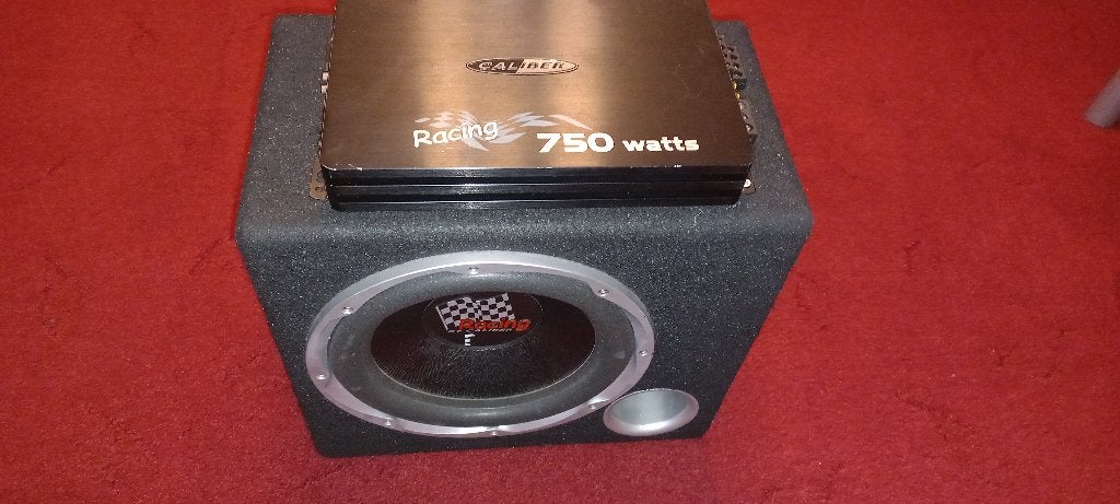 boombox Caliber + versterker 750 watt, Auto diversen, Autospeakers, Ophalen of Verzenden, Gebruikt