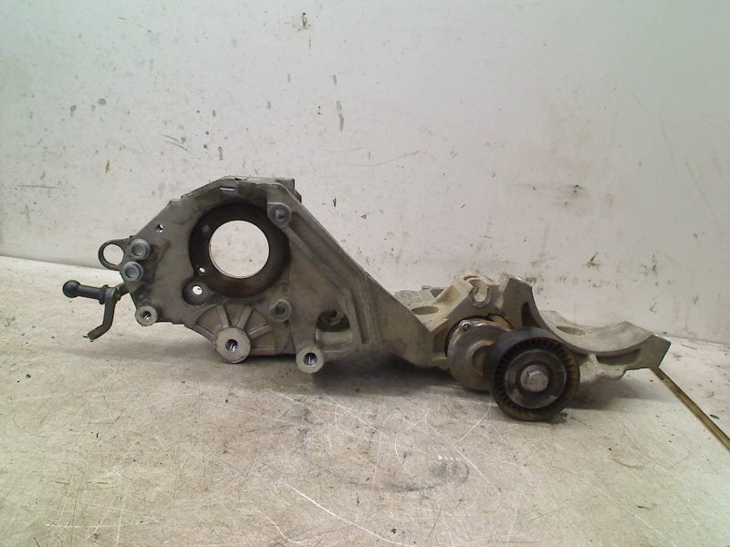 Dynamo Steun Volkswagen Polo V (6R) 2014 03L903143, Auto-onderdelen, Motor en Toebehoren, Volkswagen, Gebruikt