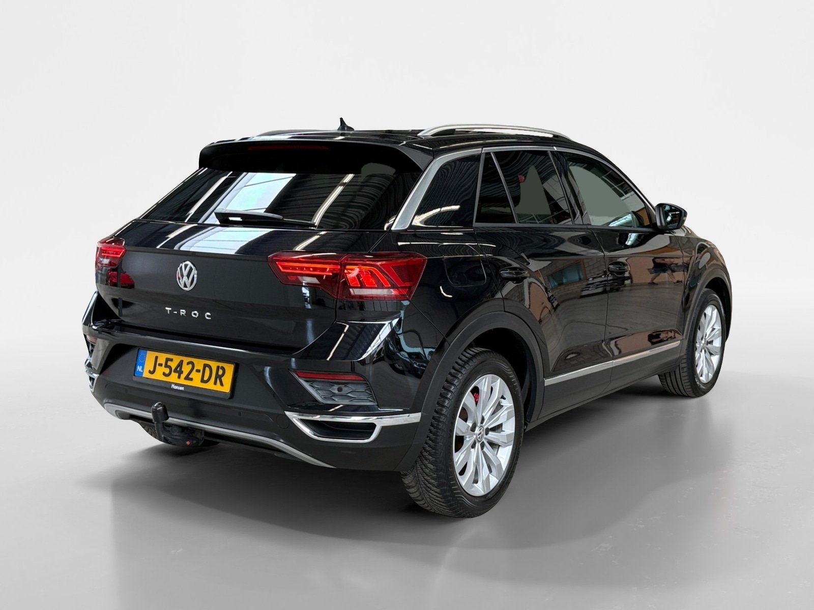 Volkswagen T-Roc 1.5 TSI Sport Business R I Trekhaak I DSG I, Auto's, Volkswagen, Euro 6, 4 cilinders, 150 pk, Zwart