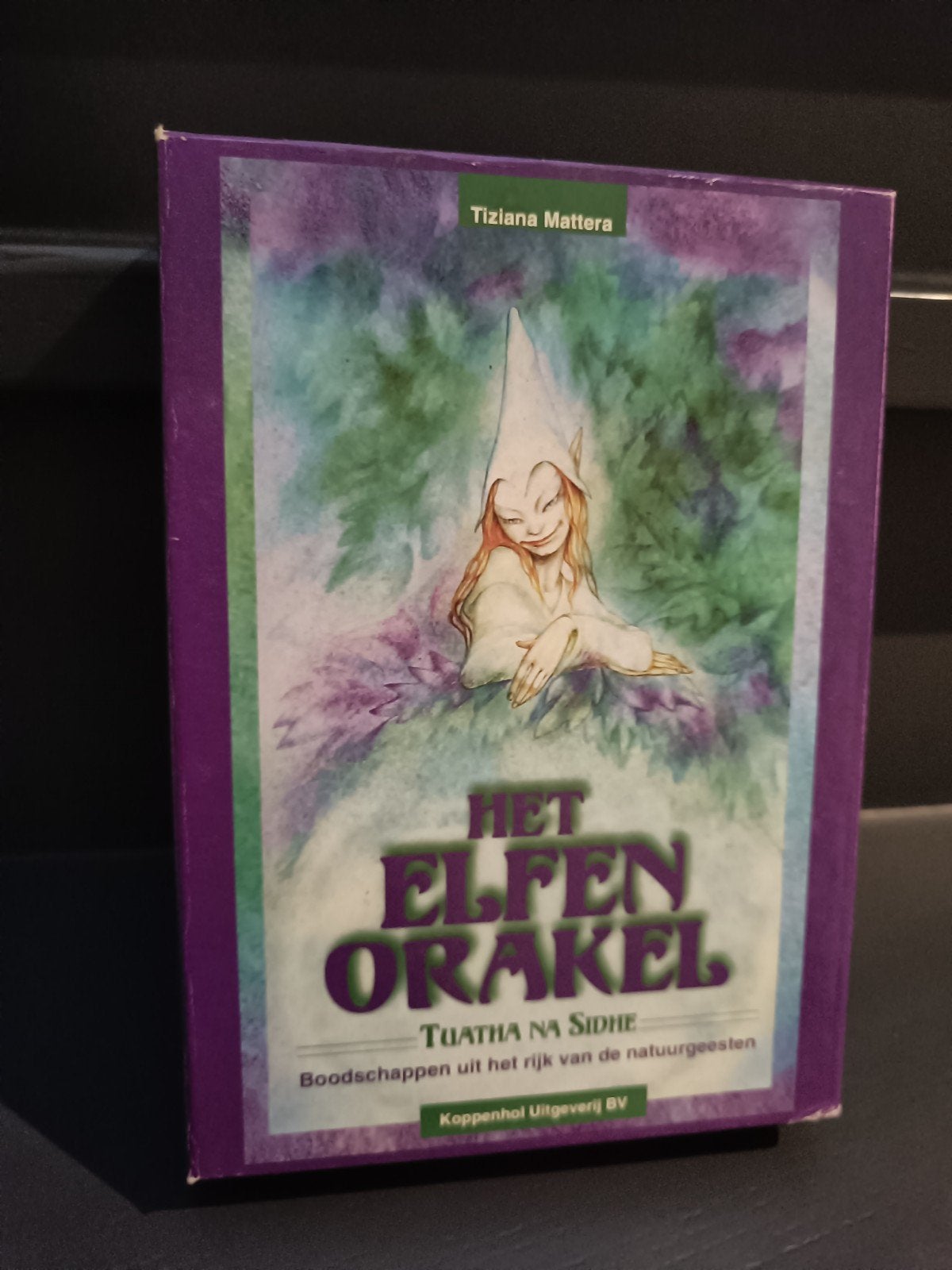 Het Elfen Orakel - Tiziana Mattera - Kaartspel en Boek, Ophalen of Verzenden, Zo goed als nieuw, Spiritualiteit algemeen, Achtergrond en Informatie