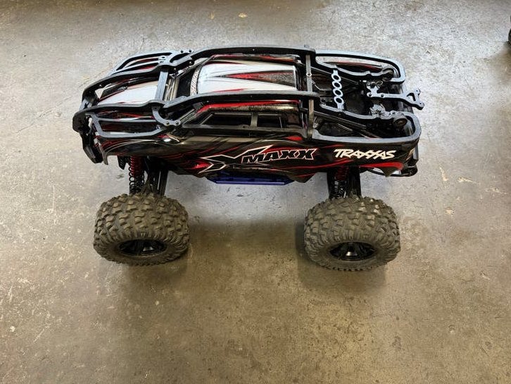 Traxxas X-Maxx met veel upgrades en 2 accu's, Hobby en Vrije tijd, Gebruikt, Auto offroad, RTR (Ready to Run), Overige schalen