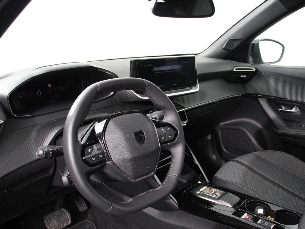 Peugeot e-2008 EV Allure 50 kWh Navigatie Apple Carplay/Andr, Auto's, Peugeot, Gebruikt, 156 pk, Leder en Stof, 1523 kg
