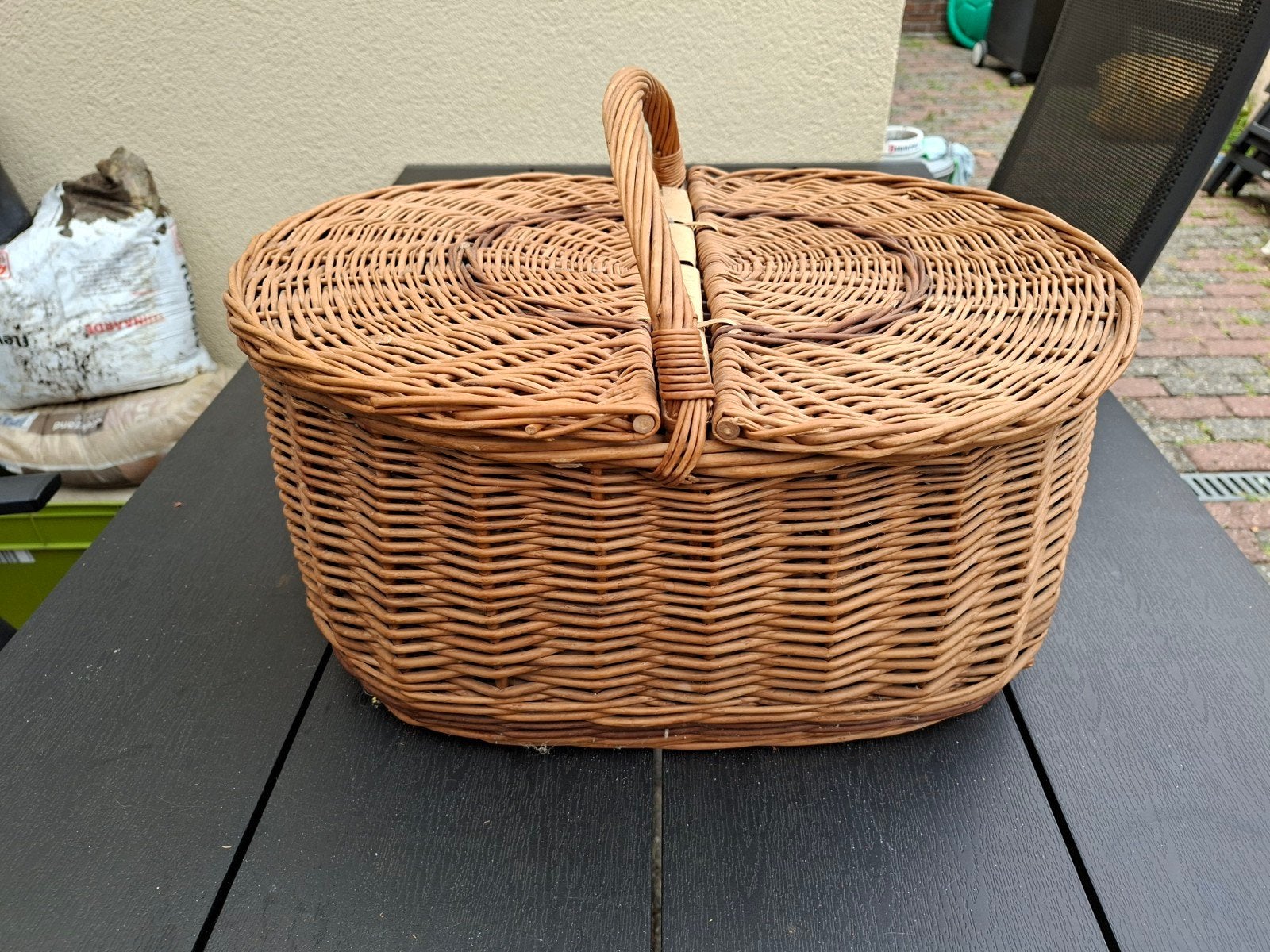 Grote rieten picknickmand met handvat, Overige materialen, Gebruikt, 50 tot 100 cm, Ophalen of Verzenden