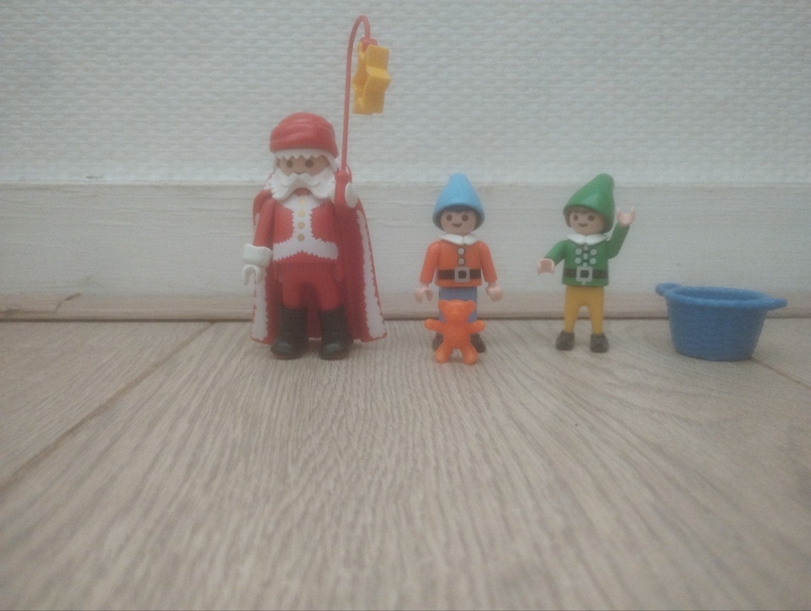 Playmobil Kerstman met Elfen en Accessoires, Ophalen, Gebruikt