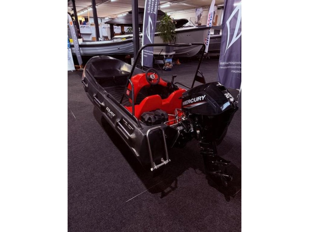 Rato 350 Racing Black met 20 PK MERCURY € 9750,00, Watersport en Boten, Niet ingevuld, 4 m, Niet ingevuld, 0 cm