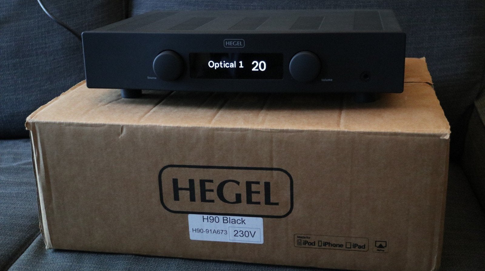 Hegel H90 Geïntegreerde Versterker, Overige merken, Ophalen of Verzenden, Zo goed als nieuw, 60 tot 120 watt