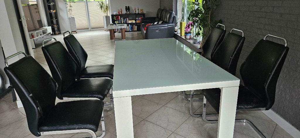 Eettafel te koop, Huis en Inrichting, Tafels | Eettafels, Ophalen, Gebruikt, 100 tot 150 cm, Hoogglans tafel met tampered glas