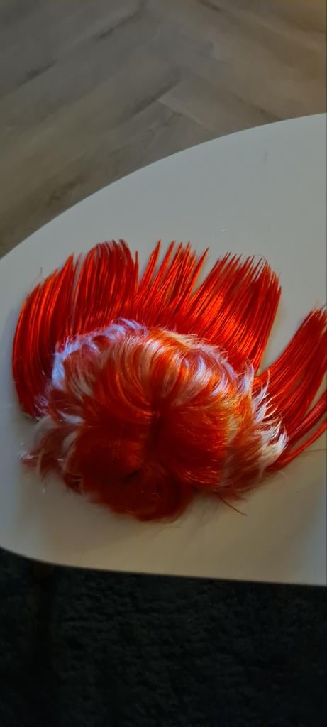 Opvallende rood/witte hanekam - Feest of Carnaval, Ophalen of Verzenden, Zo goed als nieuw, Accessoires