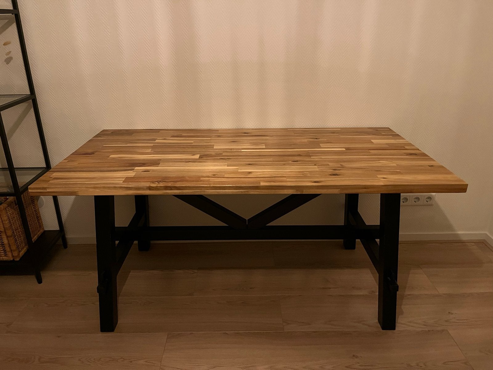 IKEA SKOGSTA Eettafel Acacia/Zwart 160x81x74 cm, Gebruikt, 150 tot 200 cm, Vier personen, Rechthoekig