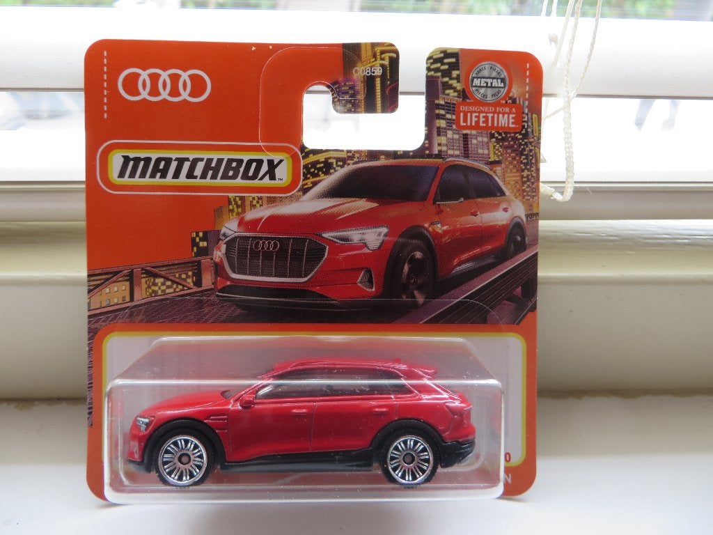 Matchbox Audi E-TRON rood, Ophalen of Verzenden, Nieuw, Auto