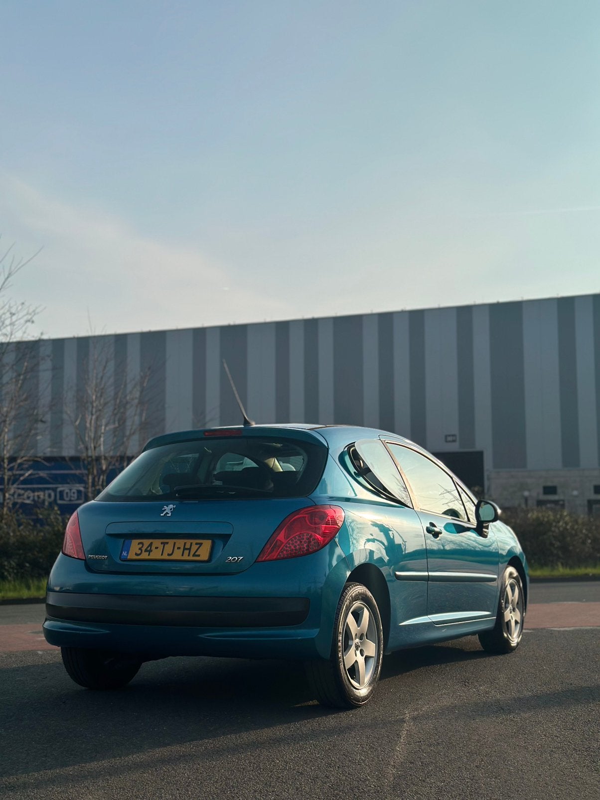 Peugeot 207 1.4 16V 3DRS 2006 Blauw, Voorwielaandrijving, 4 cilinders, Blauw, 49 €/maand