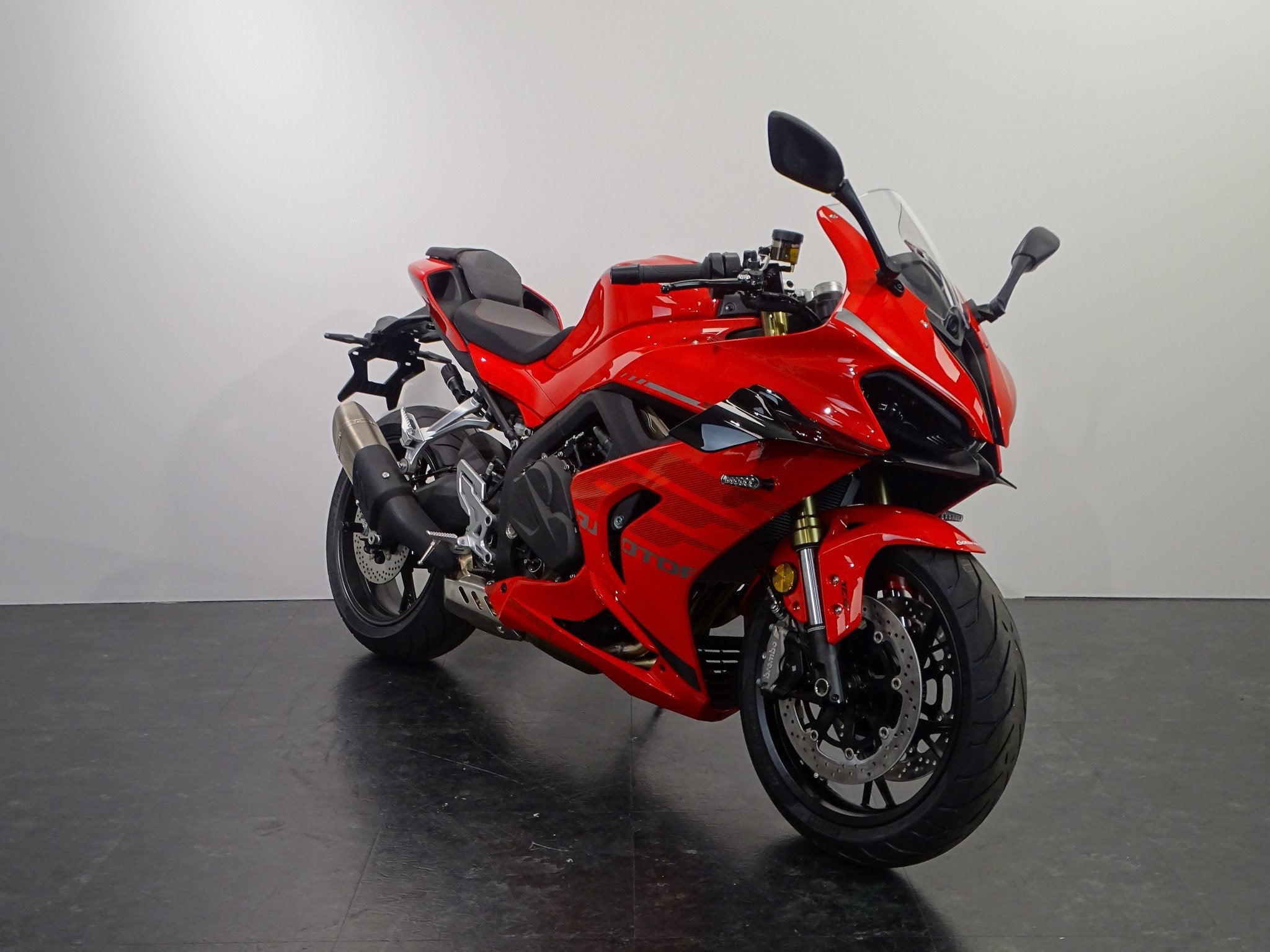 QJMOTOR SRK 800 RR, Bedrijf, Super Sport, Meer dan 35 kW, QJMOTOR