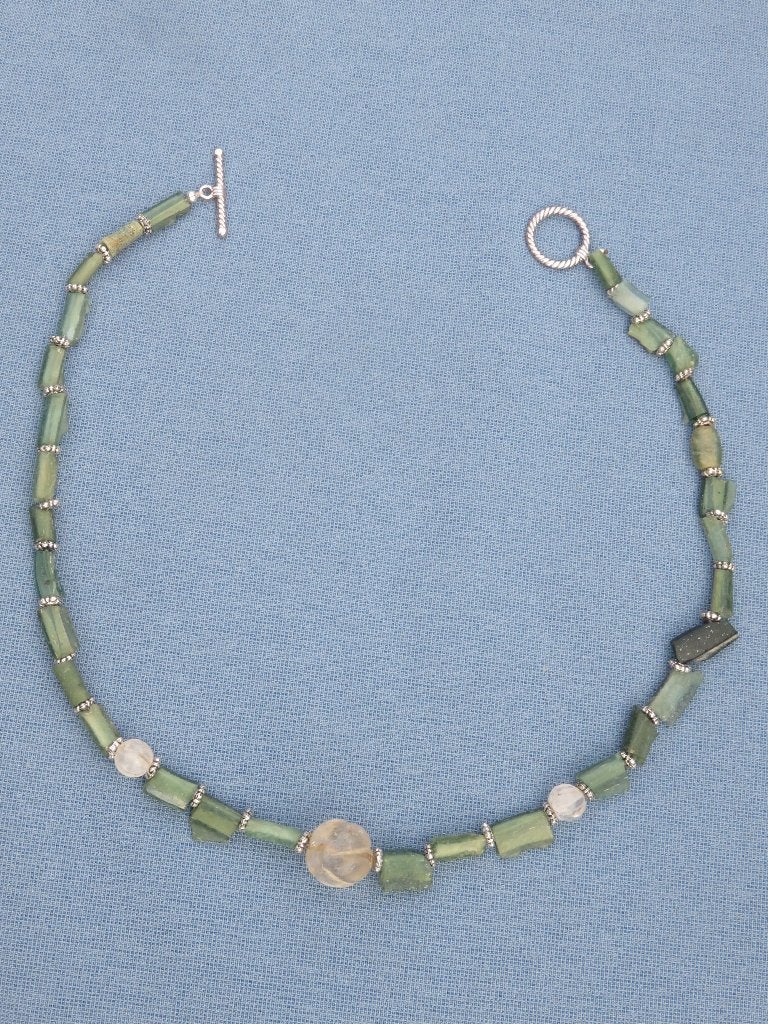 Romeinse rijk – glazen halsketting - ca. 2000 jaar oud, Ophalen of Verzenden, Overige materialen, Ketting