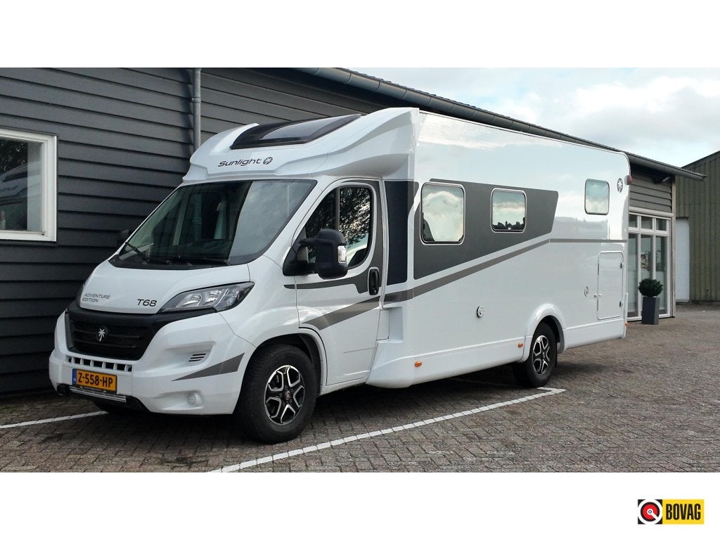 Sunlight T 68 Adventure Automaat Enkele bedden hefbed airco, Automaat, Chemisch toilet, Standaard zit, Sunlight