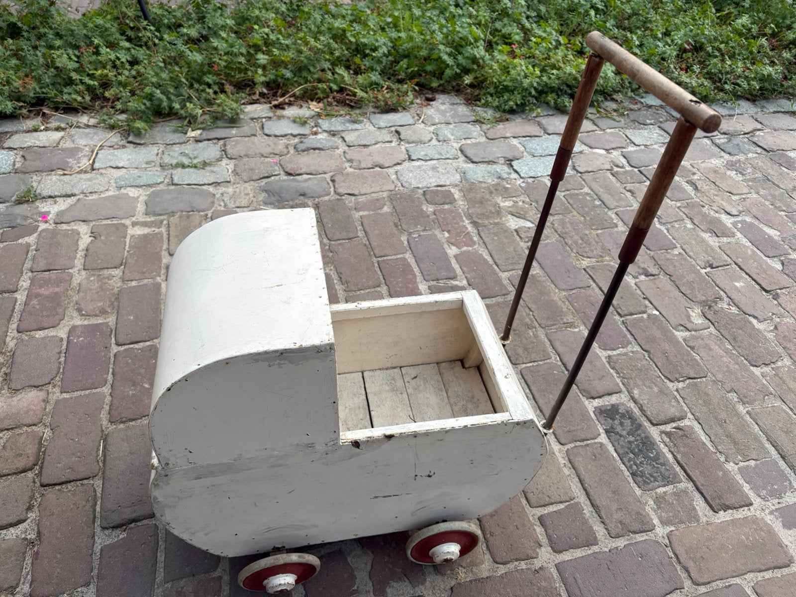 Antiek oud houten  poppewagentje, Ophalen of Verzenden