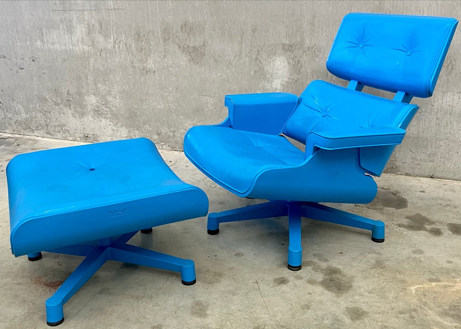 Mal 1956 Lounge Stoel met Voetenbank, Ophalen, Kunststof, Blauw, Zo goed als nieuw