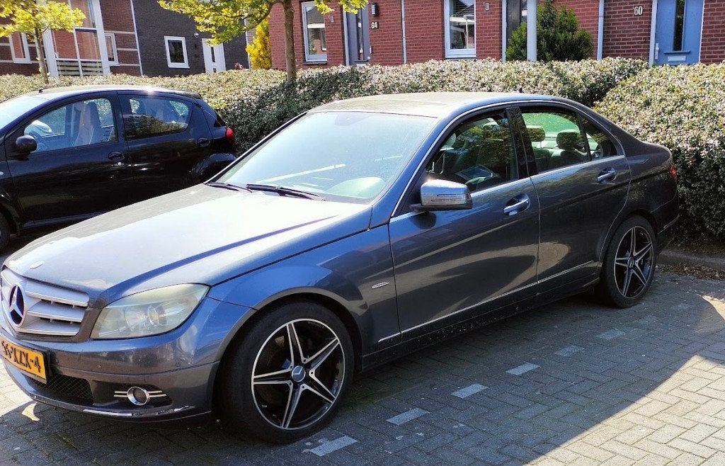 Mercedes-Benz C-Klasse 3.0 CDI C320 Sedan AUT 2007 Grijs, Auto's, Mercedes-Benz, Automaat, Achterwielaandrijving, 1800 kg, Zwart
